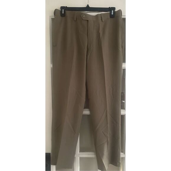 Haggar Mens Iron Free Classic Fit Flat Front Khaki Pant size 34X30 light brown - Picture 6 of 9